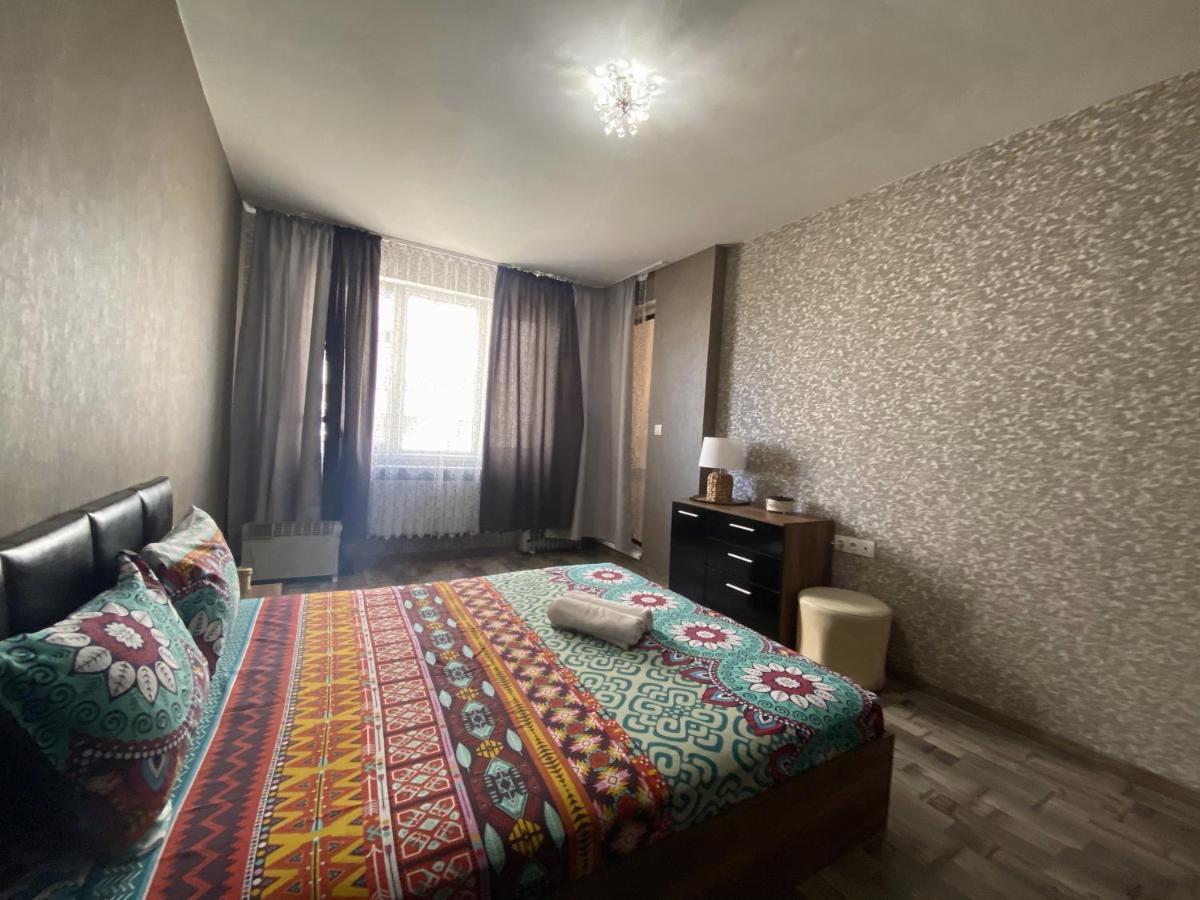סופיה Lovely Cozy Apartment מראה חיצוני תמונה